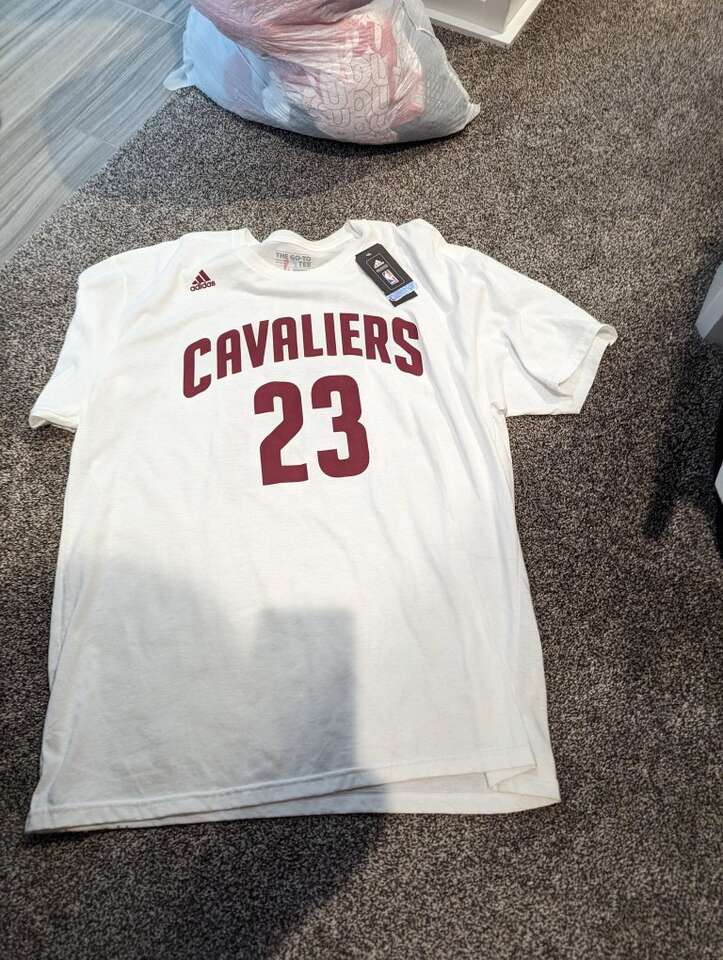 LeBron James Cavs t shirt
