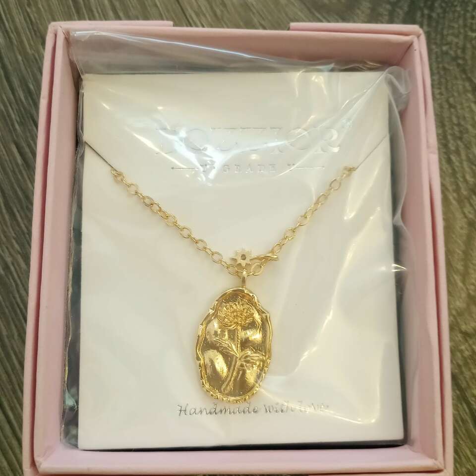 Gold Flower Necklace~NEW