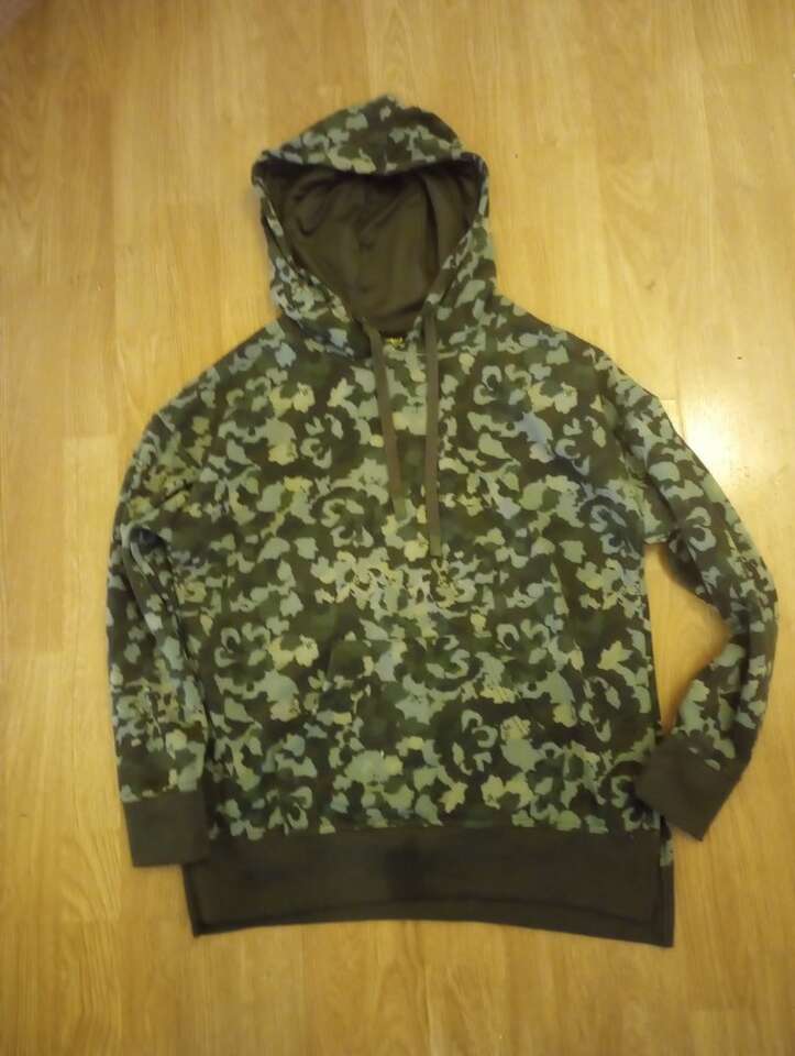 Women's Green Hoodie~Medium