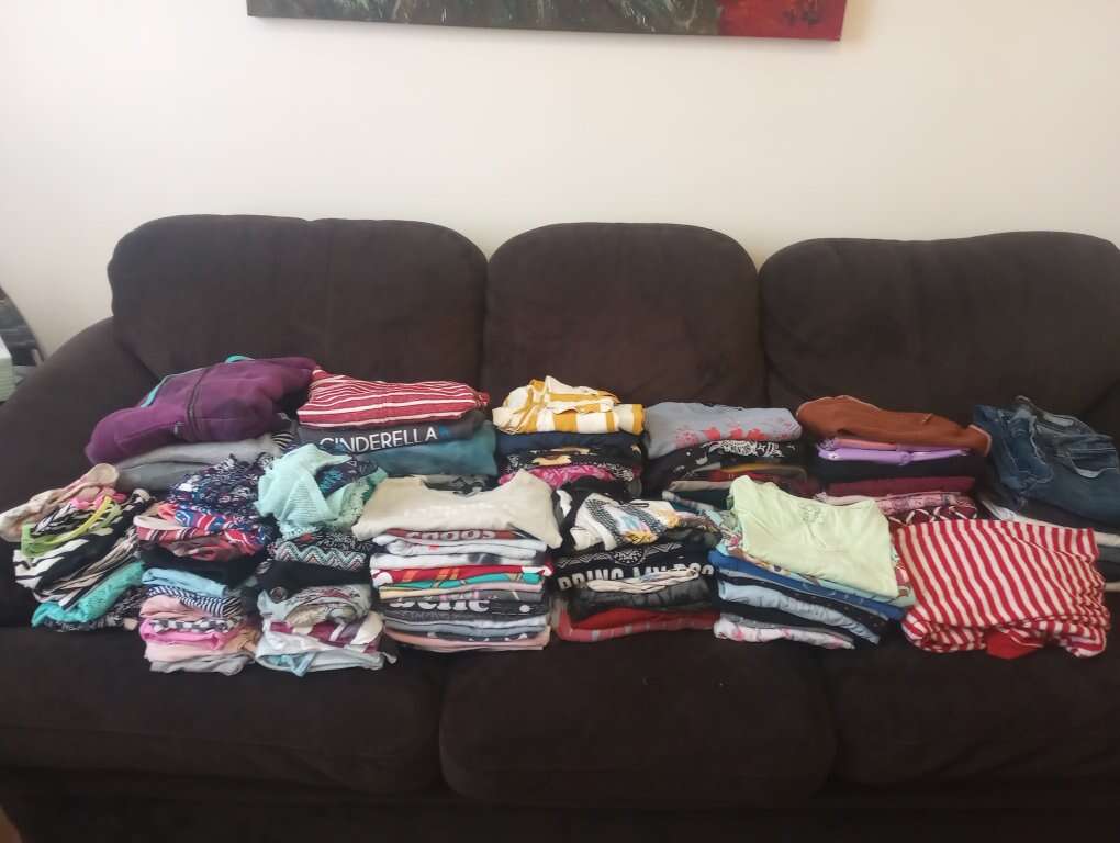 A Bunch of Teen Girls Clothes!!