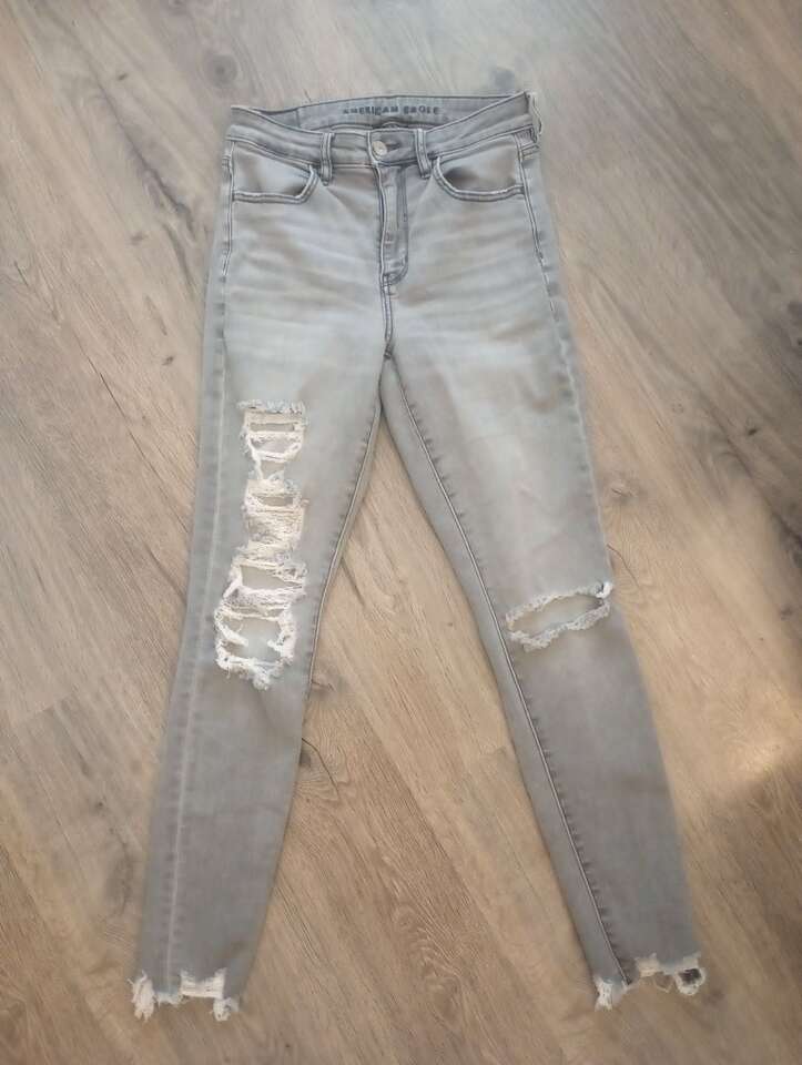 American Eagle Grey Skinny Jeans~4