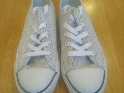 Airwalk Tennis Shoes~ 7.5