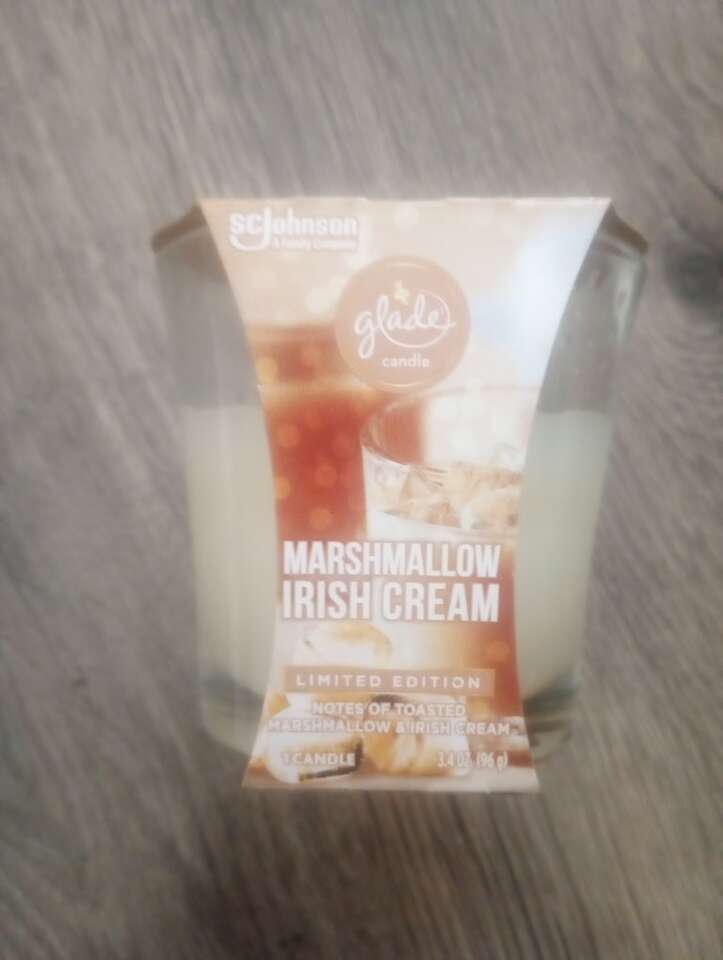 Glade Candles~Marsmallow Irish Cream