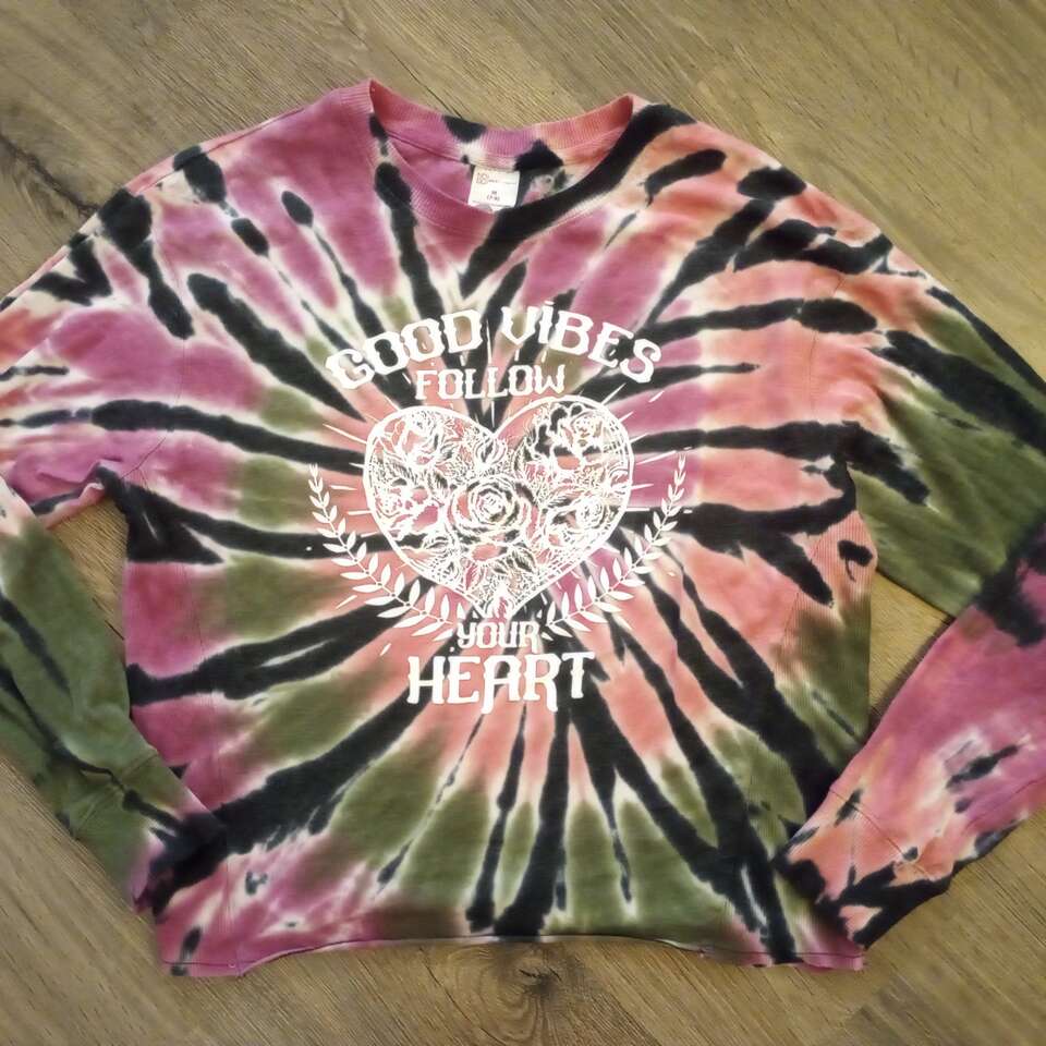 Good Vibes~Follow Your Heart Shirt~NEW