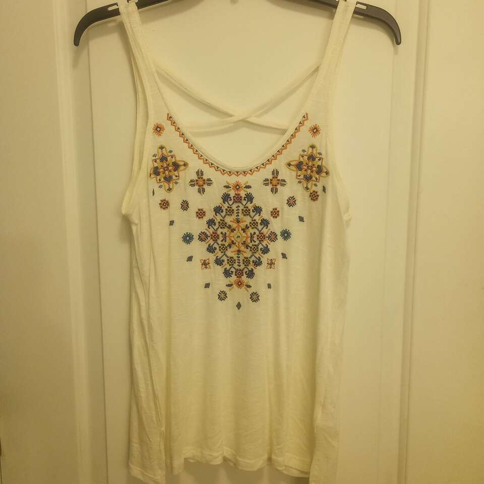 Aéropostale Embroidered Tank~Small