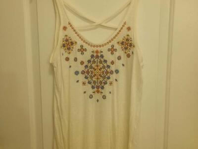 Aéropostale Embroidered Tank~Small