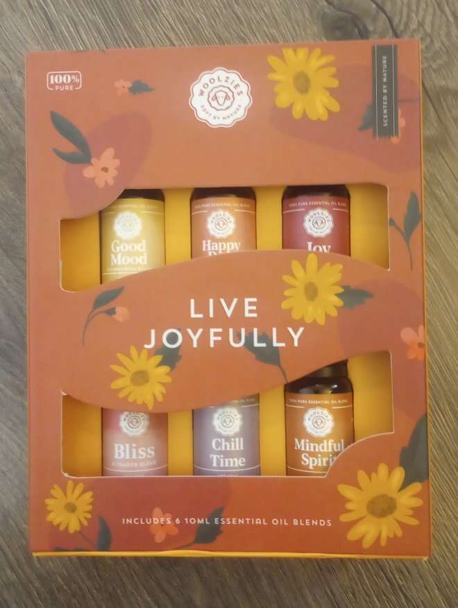 Woolzies Essential Oil Blends Set--Used