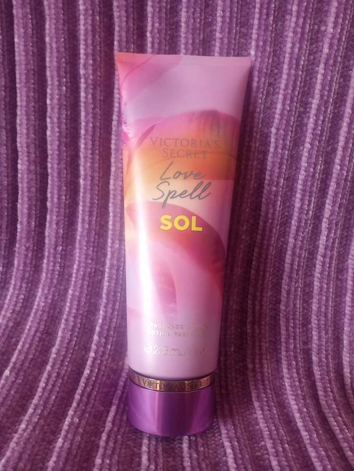 Victoria's Secret Love Spell Sol Lotion~NEW