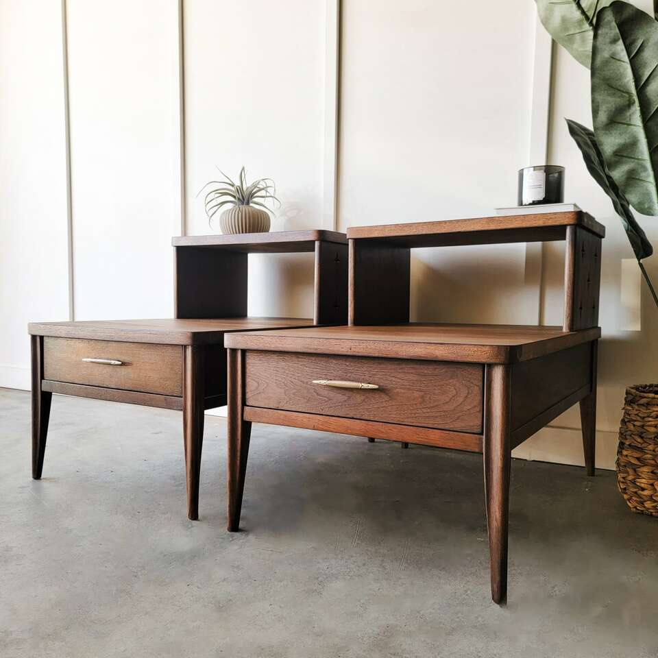 *FREE DELIVERY* Vintage Broyhill MCM … Furniture