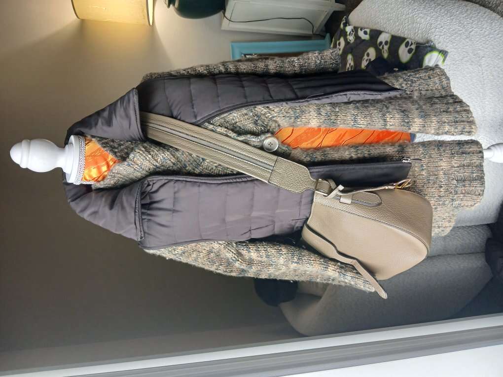 Kenneth Cole Reaction brown down vest sz M