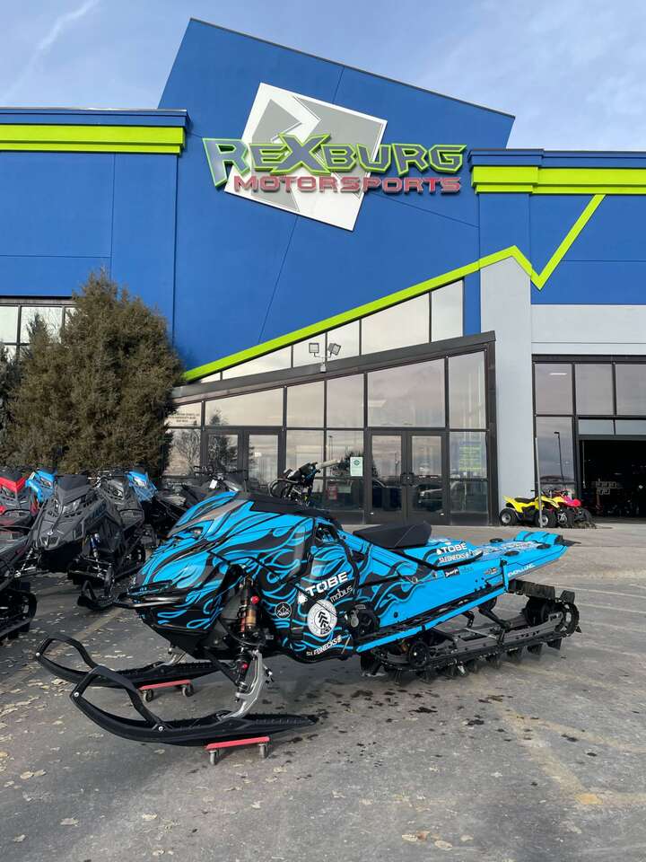 2024 LYNX Shredder RE 3900 850 E-TEC Turbo R PowderMax X-Light S00125