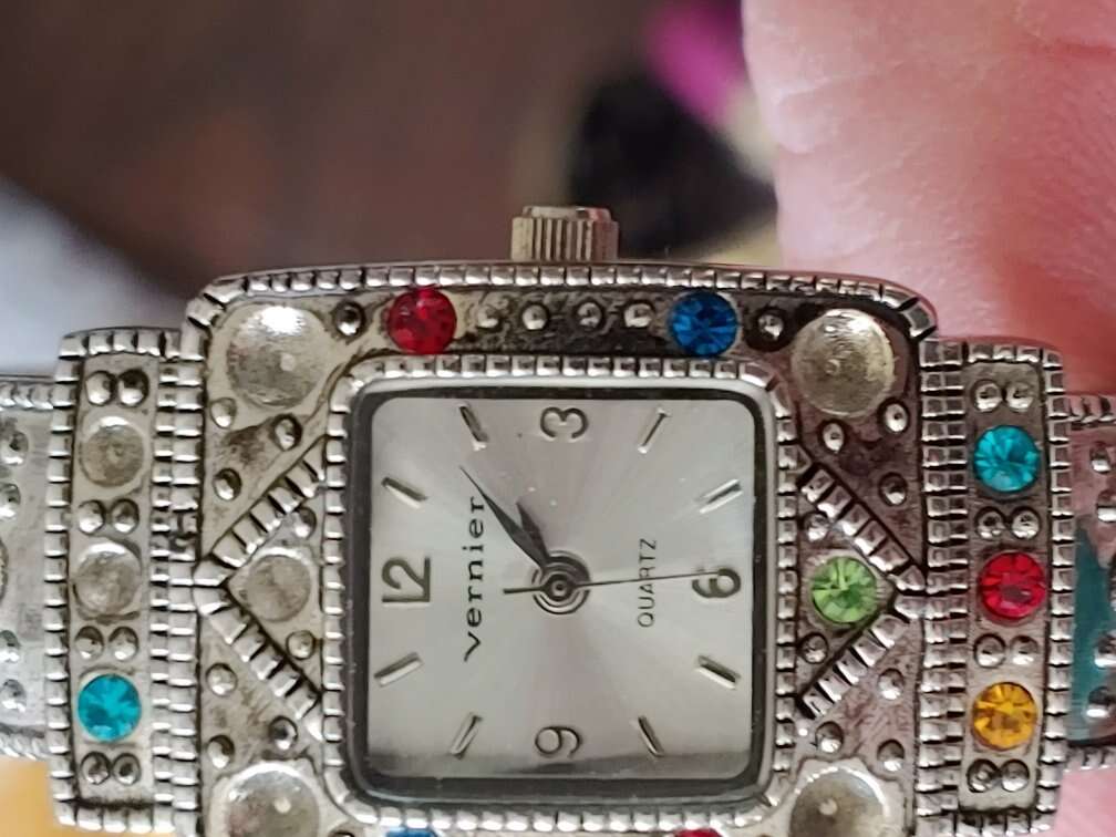 Vernier Ladies Cufflink Watch with Quartz Movement