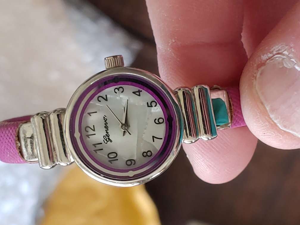 Geneva Ladies Cufflink watch with Quartz movement