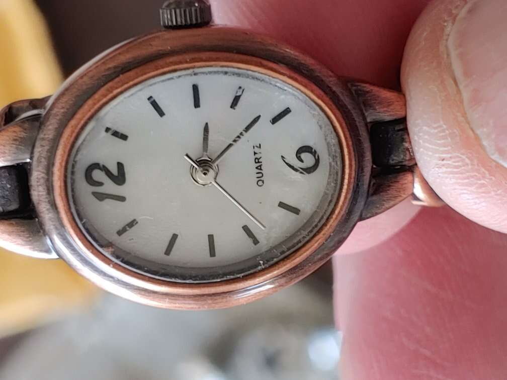 Quartz Ladies watch with new battery