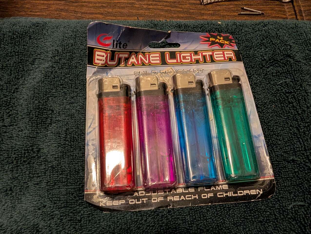 4 pack of Butane adjustable flame lighters