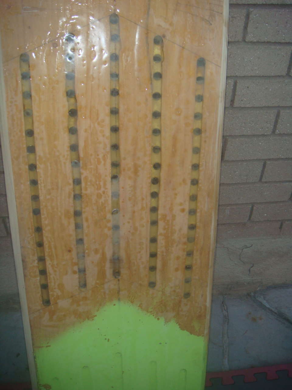 pow surfer bindingless snowboard with wood base