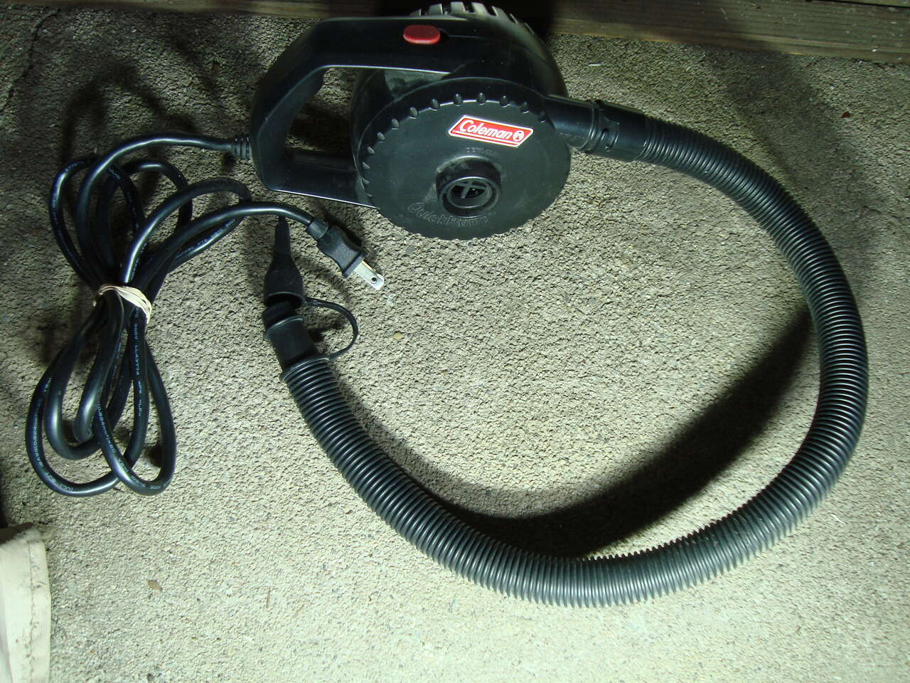 wall outlet powered air pump