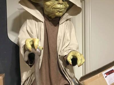 Rare life size vintage Star Wars Yoda life size over 4 feet tall with pedestal display