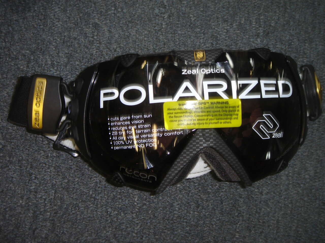 ZEAL TRANSCEND POLARIZED GOGGLES WITH GPS AND DATA SCREEN IN SIDE GOGGLES