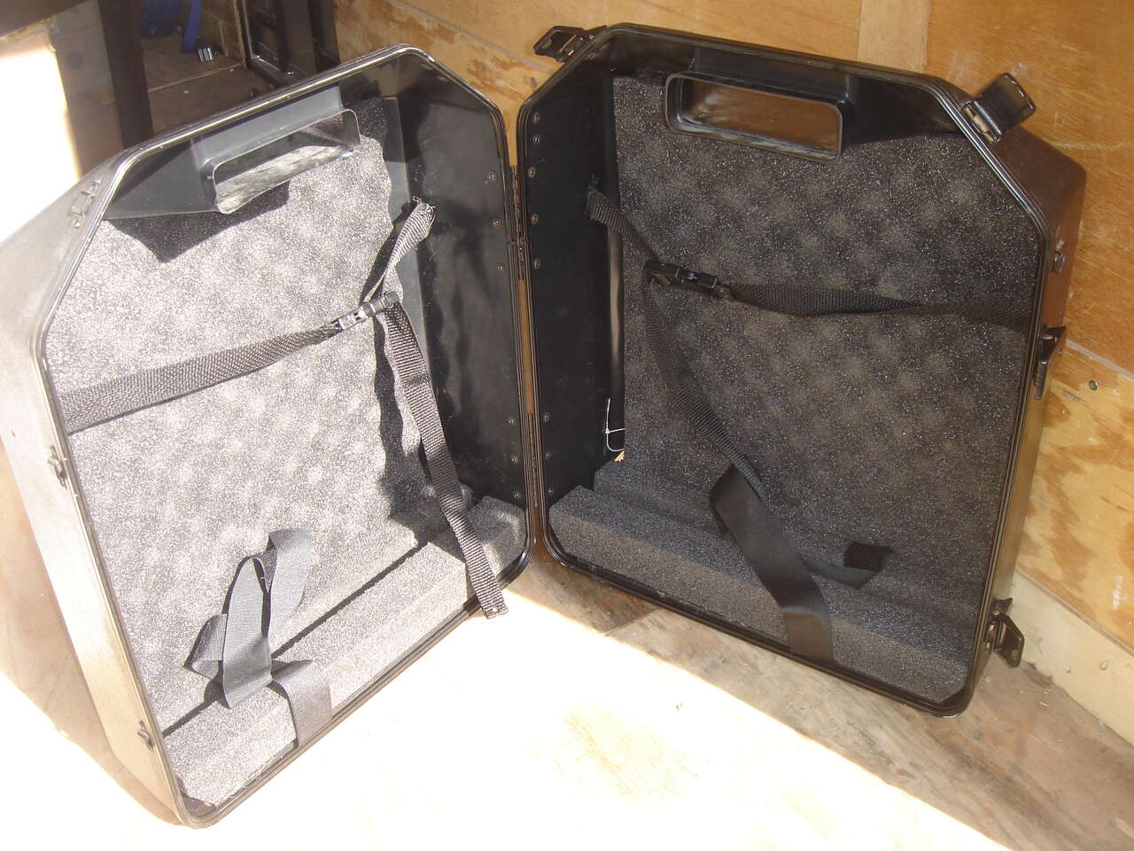 SKATE STORAGE BOX ROLLERBLADE HOCKEY SKATE FIGURE SKATES like pelican case