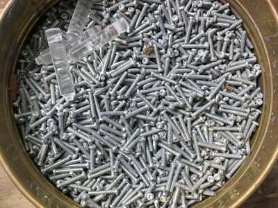 30 pounds of 1inch long screws BY THE HANDFULL