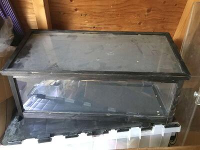 Plexiglass display case 20x9