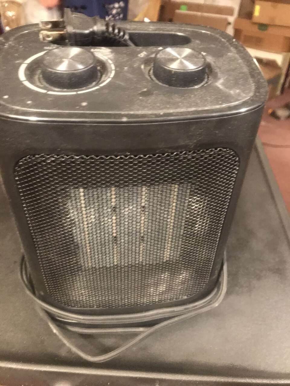 Oscillating ceramic space heater 15 bucks