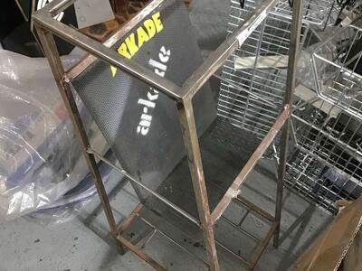 Magazine rack Free standing rack