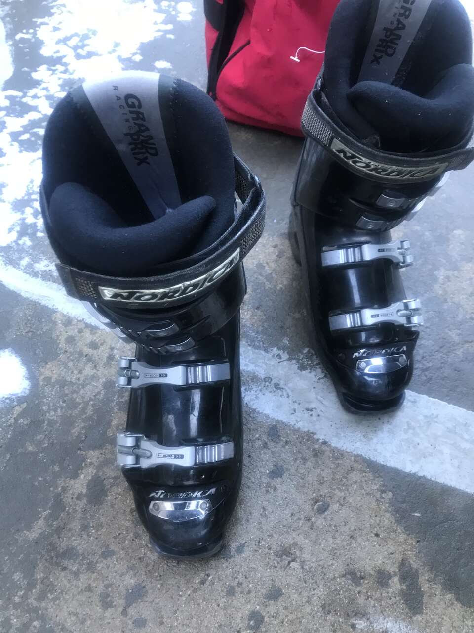 Nordica Grand Prix ski boots size 9–9 1/2