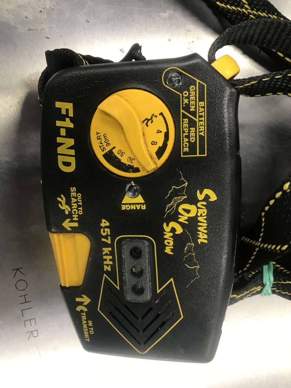 Survival on snow digital avalanche beacon