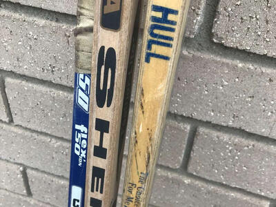 Vintage hockey sticks Crosby, Brett Hall