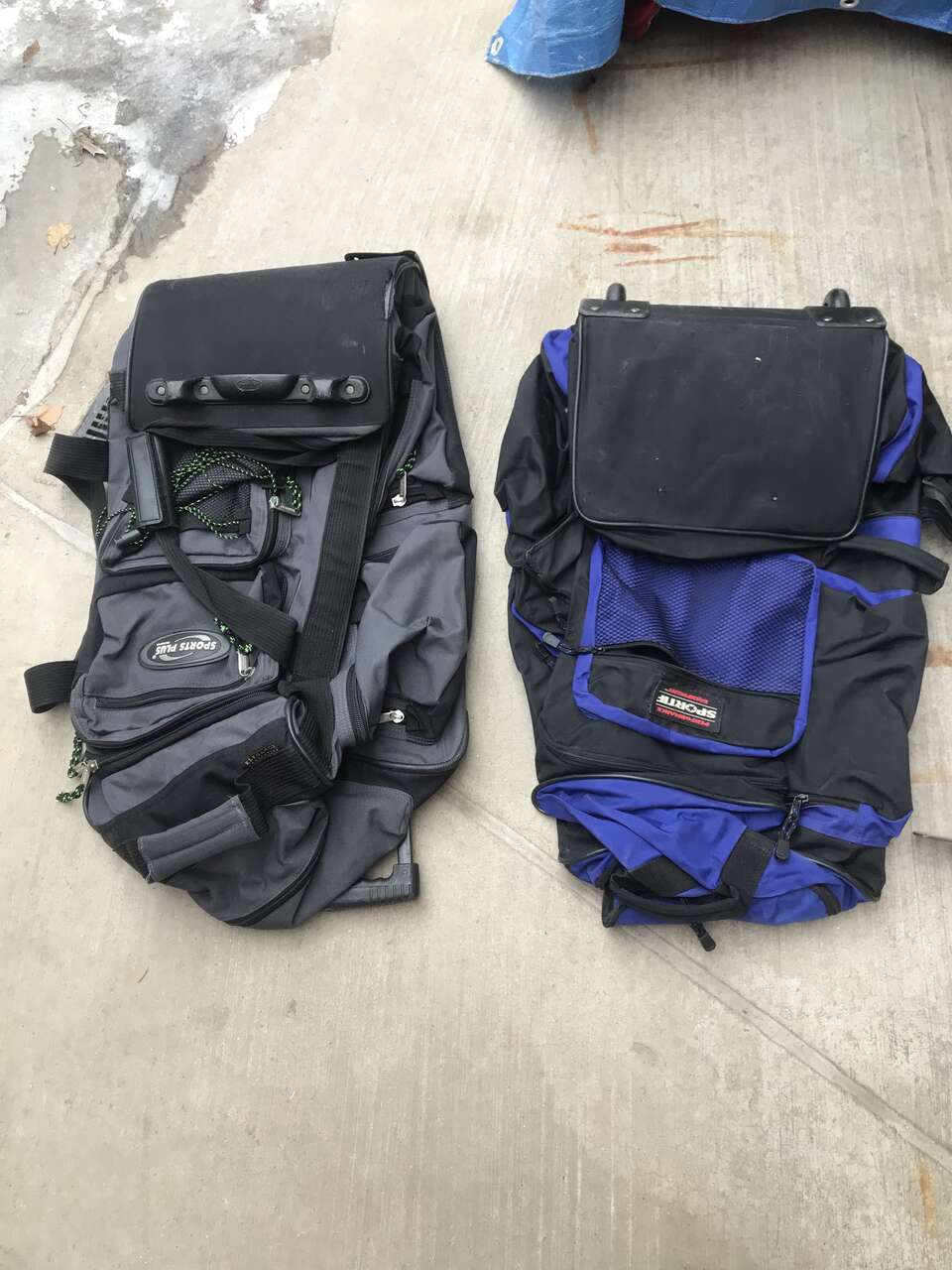 3 OVERSIZED ROLLER DUFFEL BAG WITH PULL OUT HANDLE ONLY 25.00