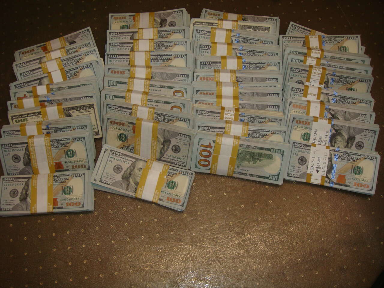 PAYING TOP DOLLAR FOR silver coins 40% ,90% silver coin and silver rounds