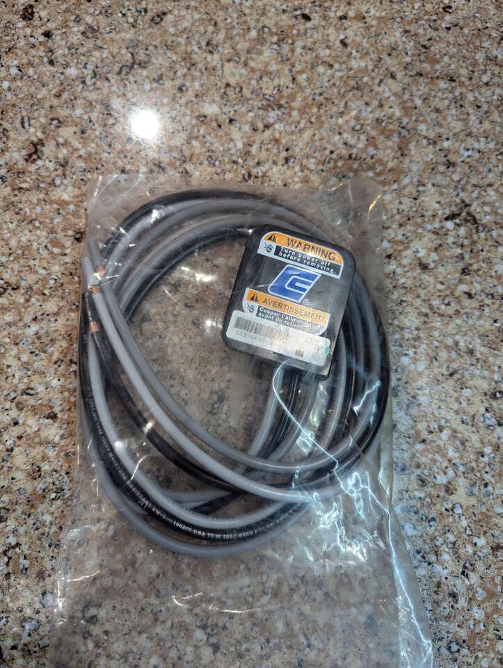 Copeland 529-0060-24 power cable with molded plug - NEW