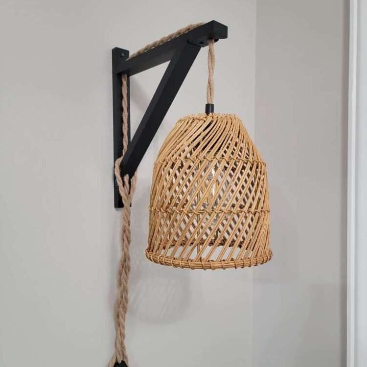 Farmhouse Wall-Mounted Lamp