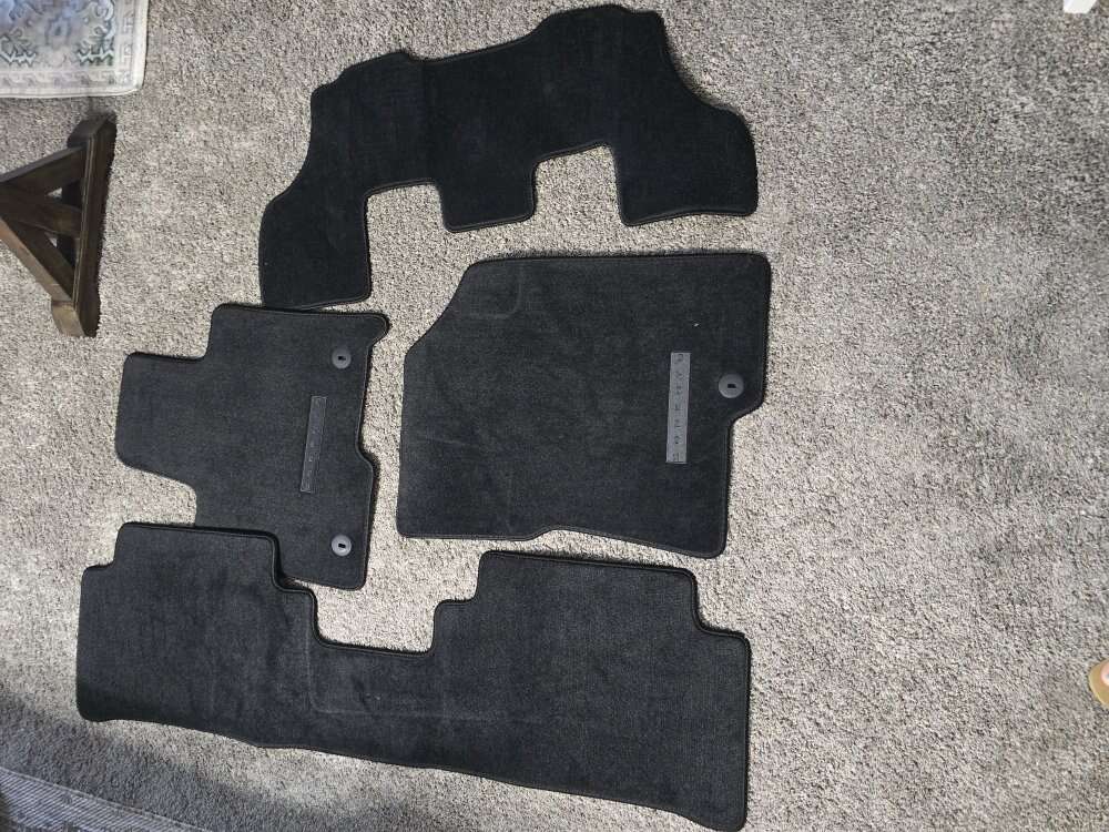 Kia Sorento Carpet Floor Mats