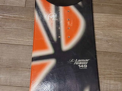 Lamar Precision 149cm Snowboard with Stamp Pad