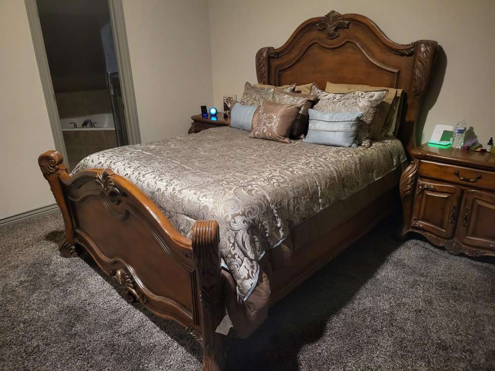 Queen Bedroom Set*** Furniture