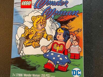 Sealed Retired Wonder Woman Retired Comic Con 77906