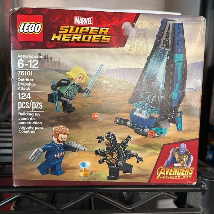 Sealed Retired Lego Marvel Outrider Dropship Attack 76101