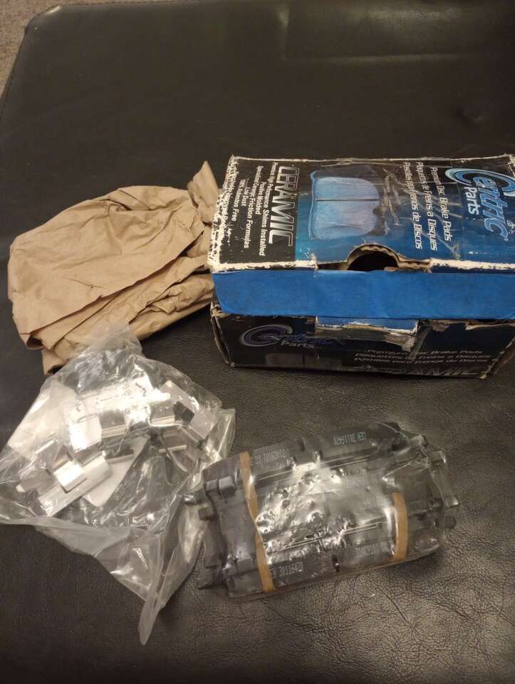 Dodge Dart 2013 2014 2015 2016 Rear Brake Pads