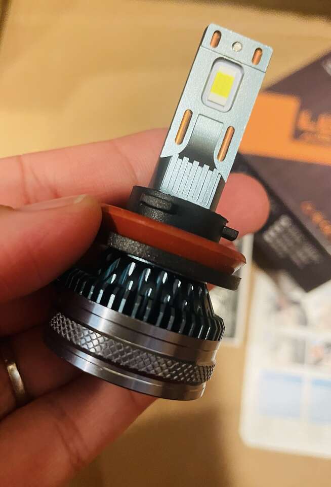 brand new in box H8/H9H11 headlight Never use, New in box!