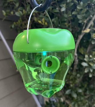 New in box Solar Wasp Traps Hanging(2 pack)