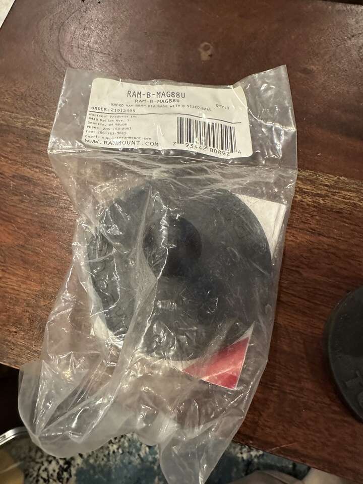 Ram ball magnetic mounts