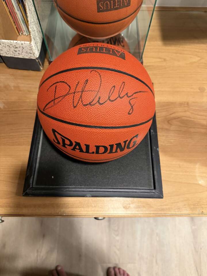 Deron Williams autographed basketball