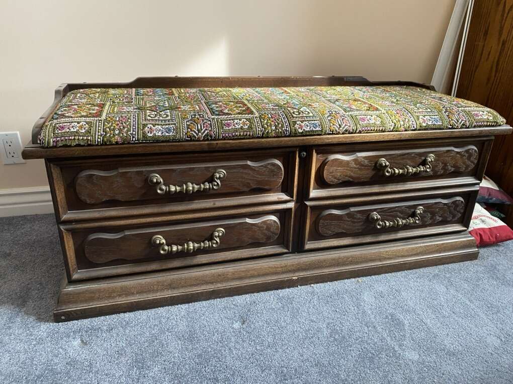 Lane Cedar Hope Chest 1973