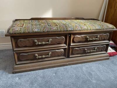 Lane Cedar Hope Chest 1973