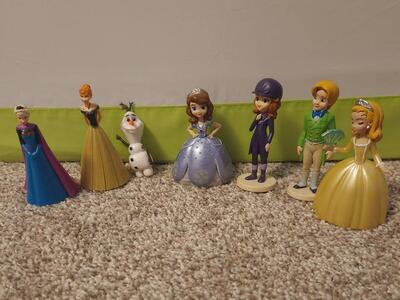 Disney Figurines (Frozen and Sofia the first)