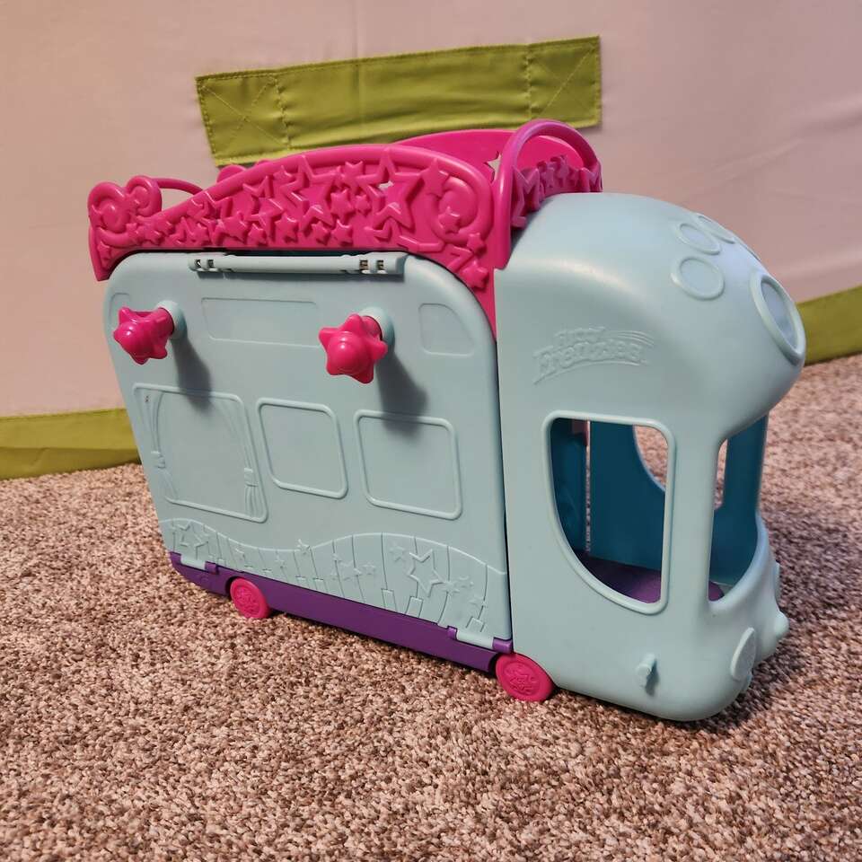 FurReal Dog Tour Bus