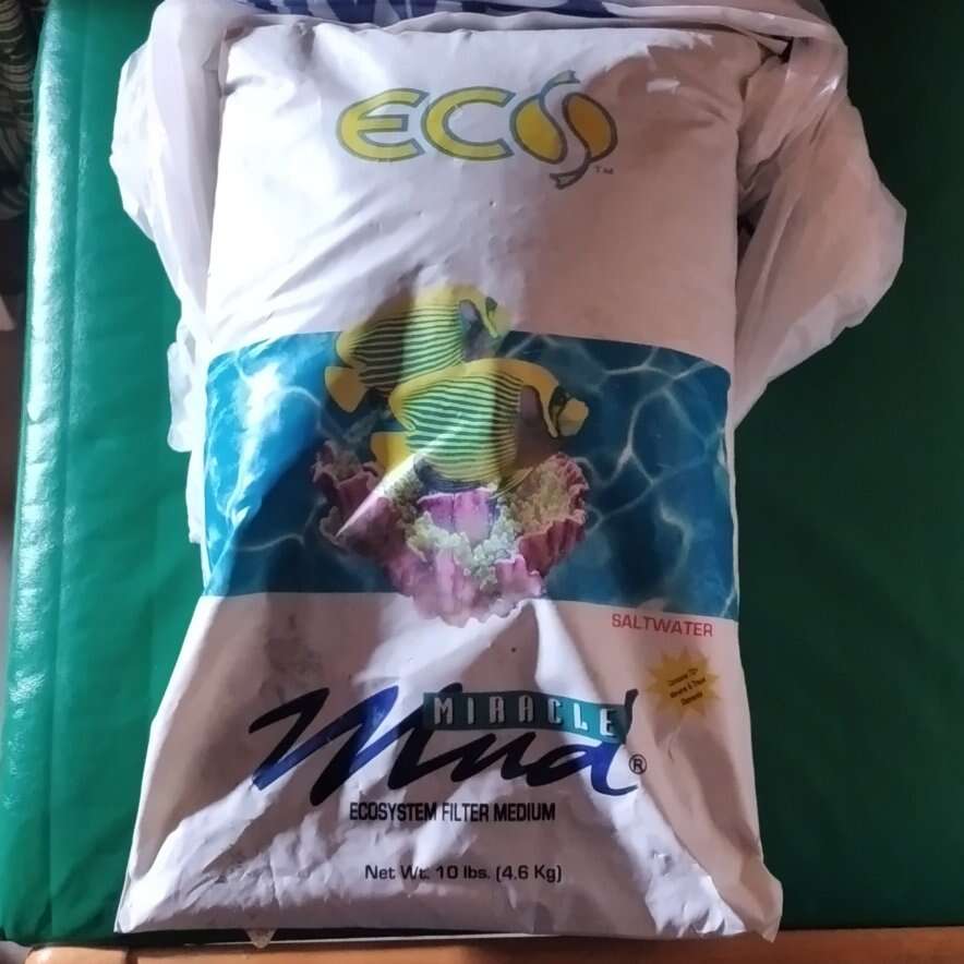 Salt water fish tank filter medium